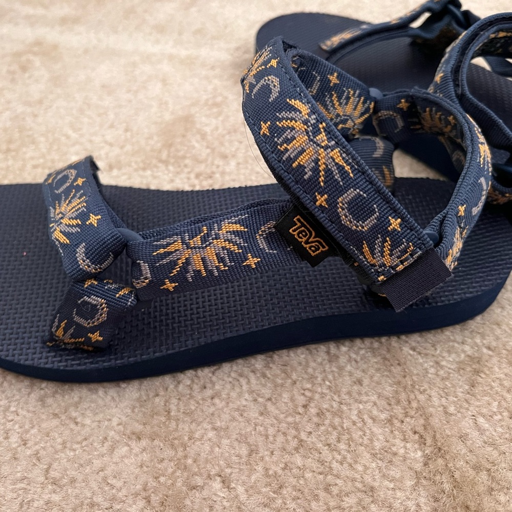 Sun and moon insignia blue Tevas - Picture 3 of 5